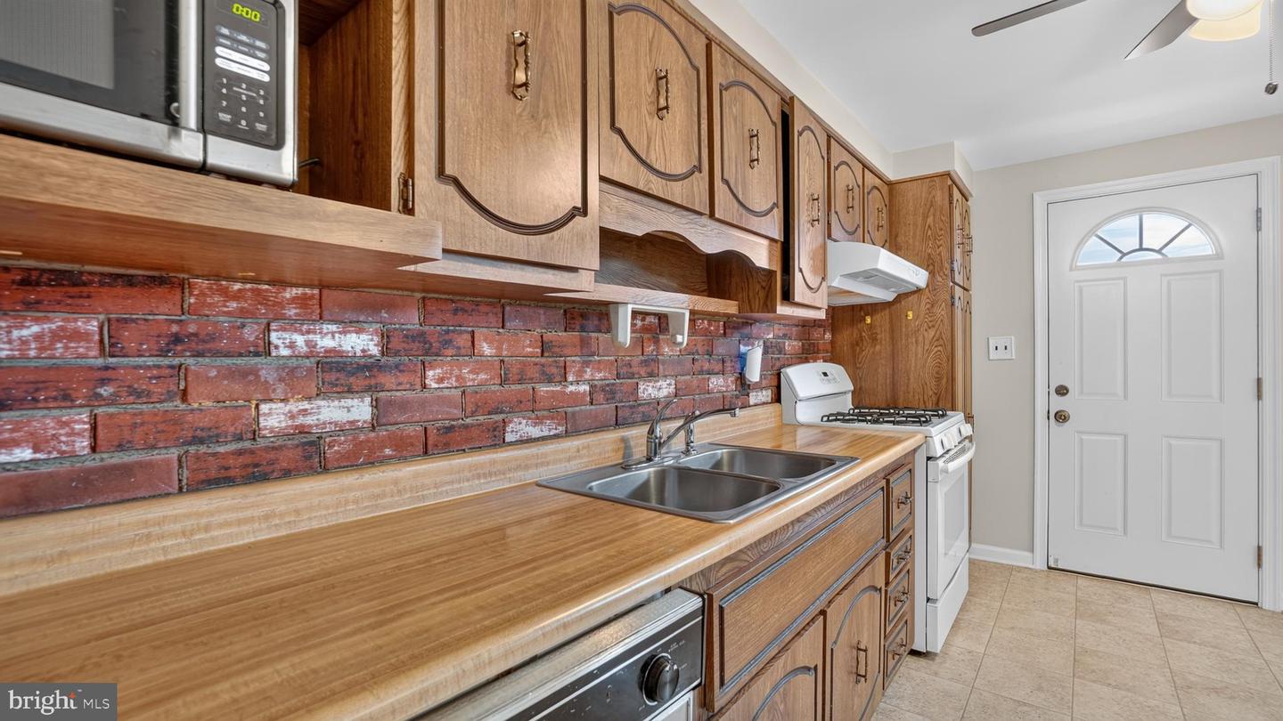 7836 Kavanagh Property Photo 10