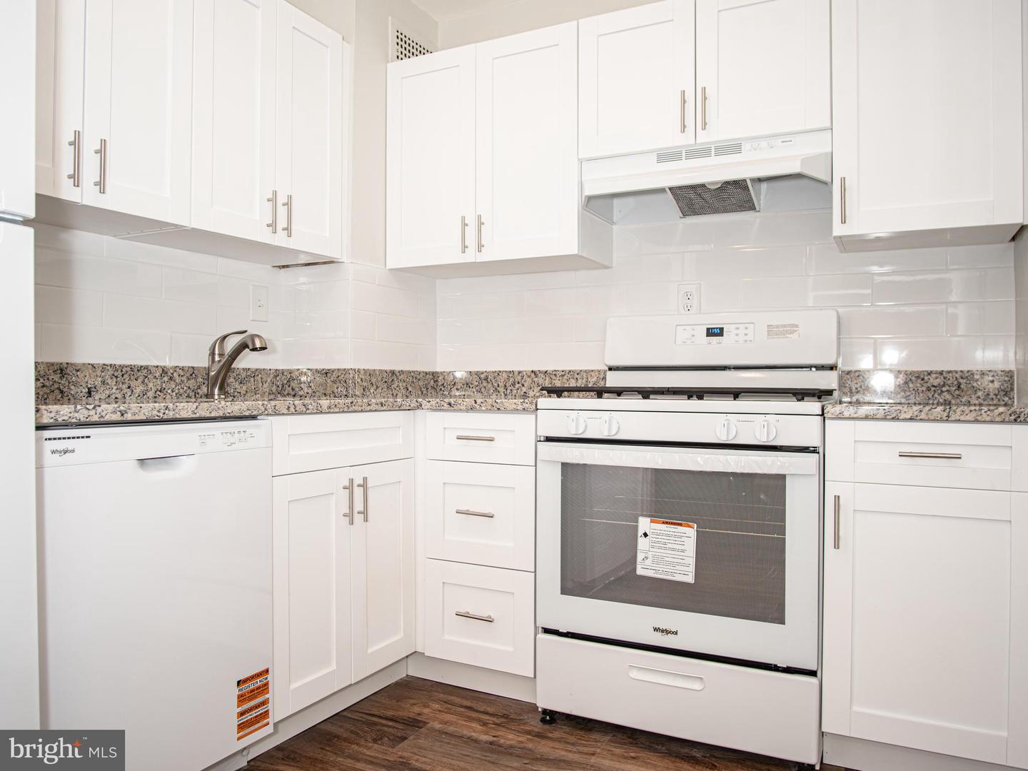 130 Slade Ave #203 Property Photo 4