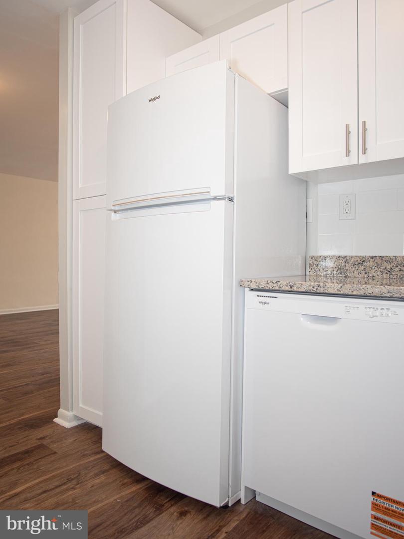 130 Slade Ave #203 Property Photo 5