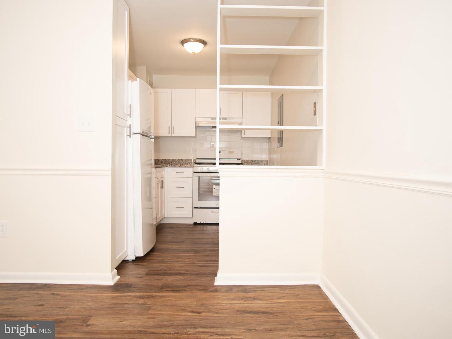 130 Slade Ave #203 Property Photo 7