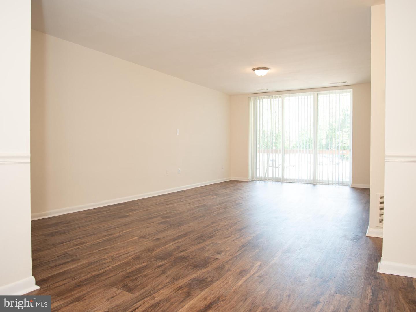 130 Slade Ave #203 Property Photo 10