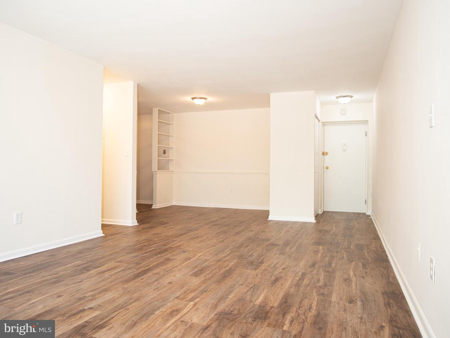130 Slade Ave #203 Property Photo 12
