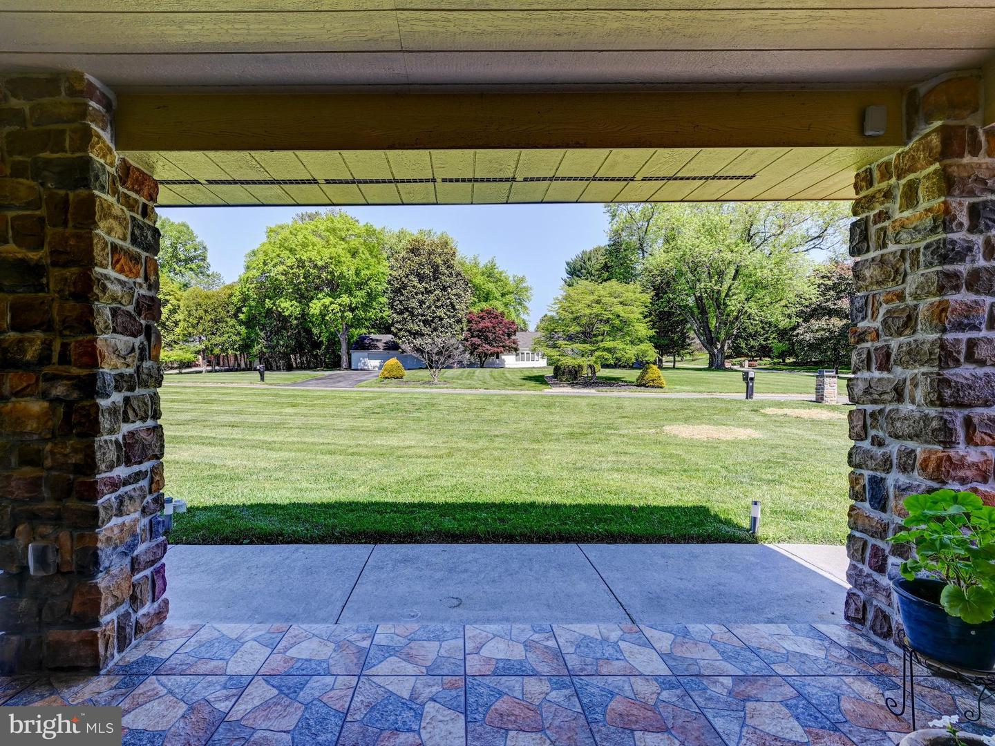 3213 Woodvalley Dr Property Photo 6