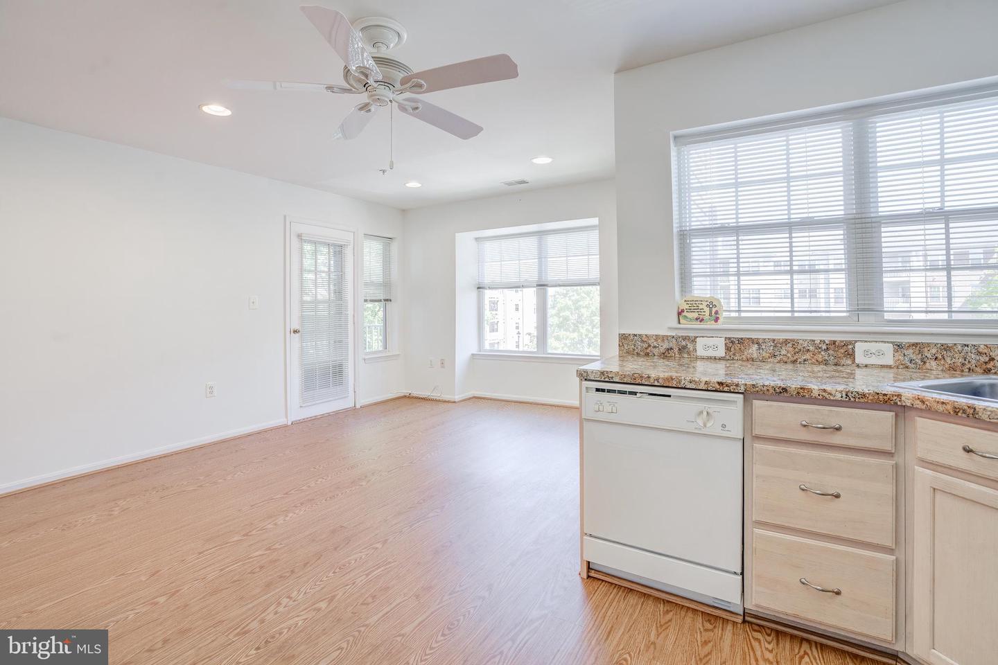 9401 Wordsworth Way #306 Property Photo 3