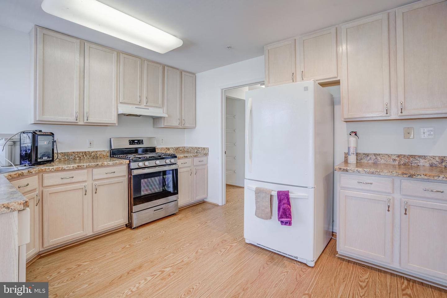 9401 Wordsworth Way #306 Property Photo 5