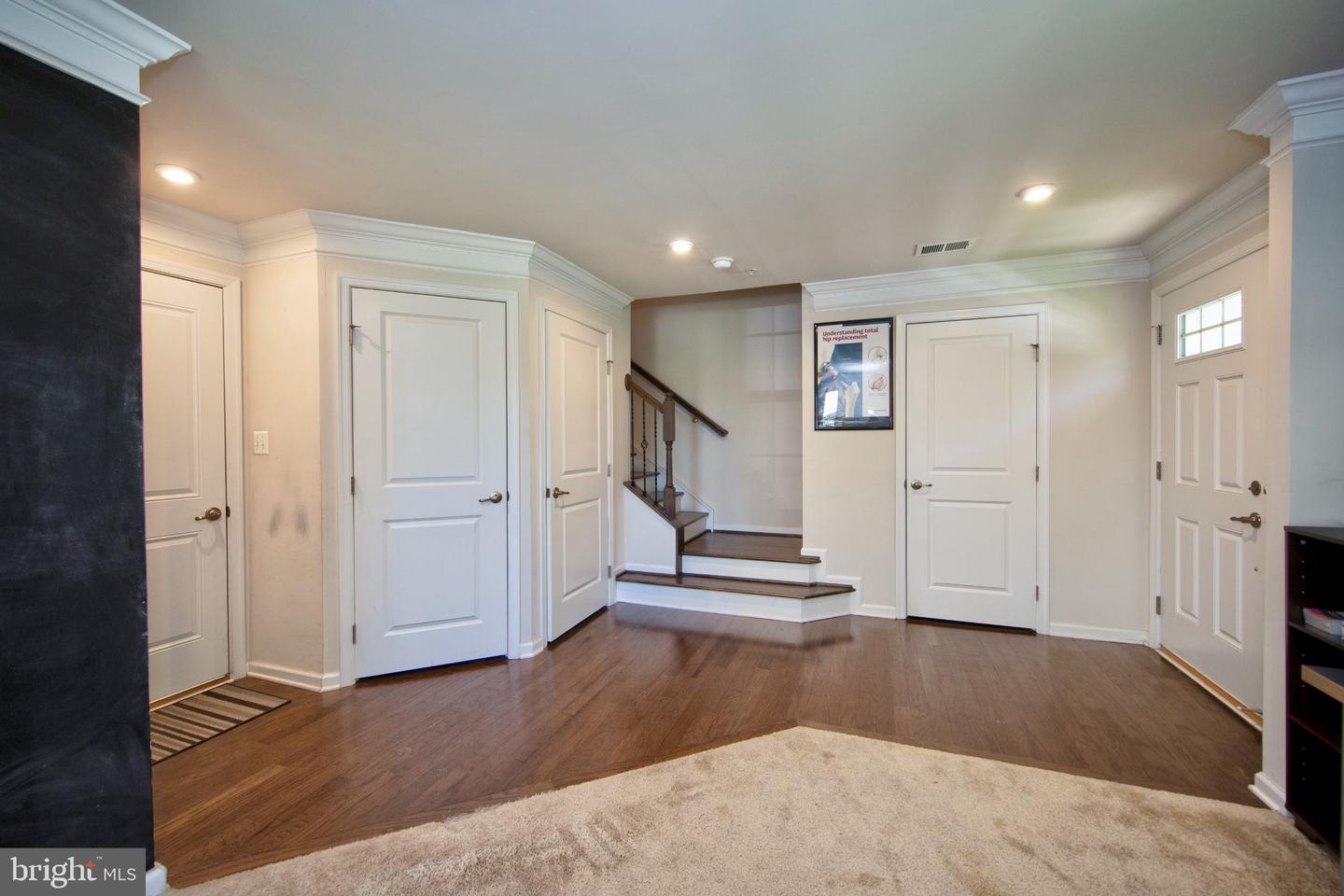 10129 Campbell Blvd Property Photo 4