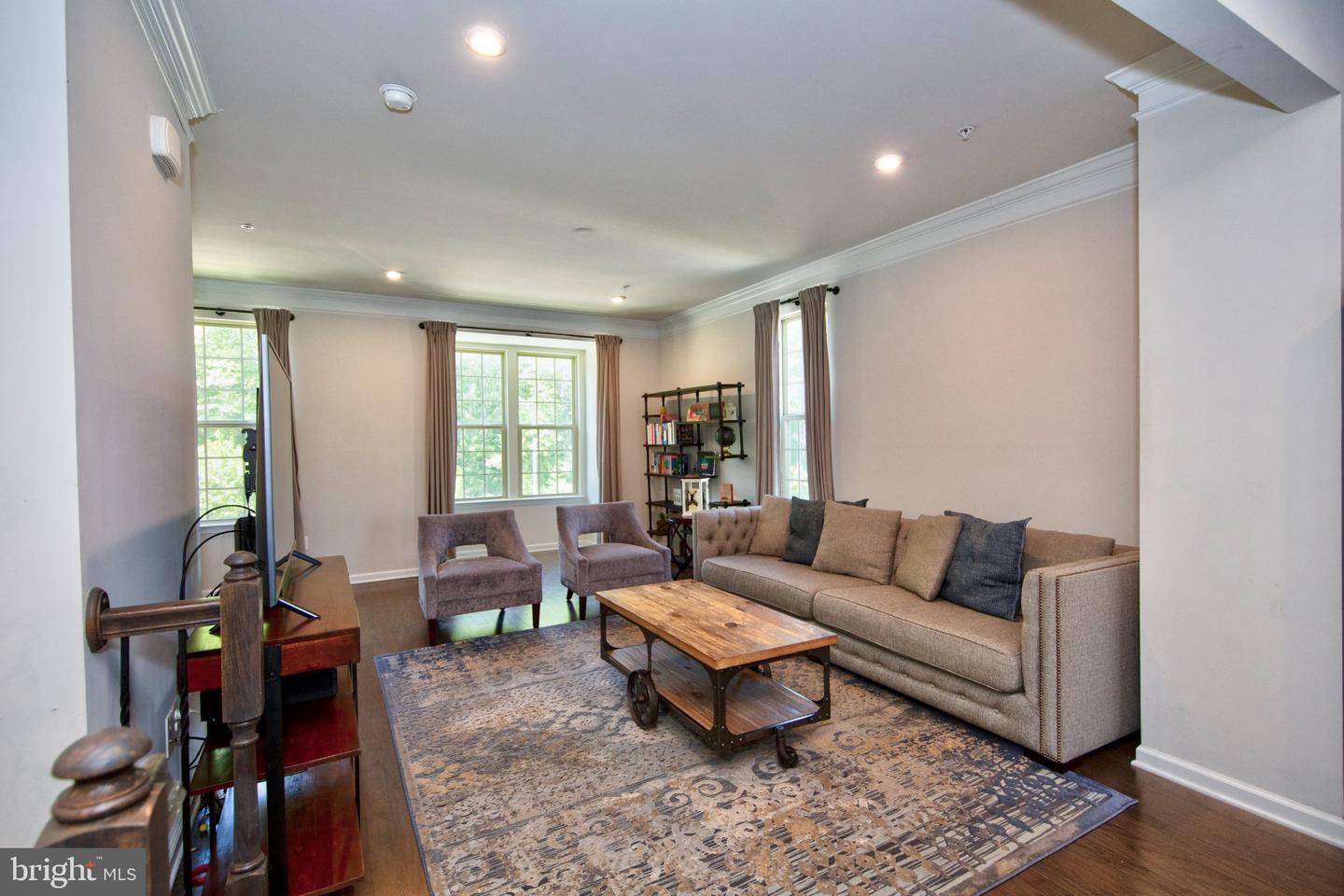 10129 Campbell Blvd Property Photo 17