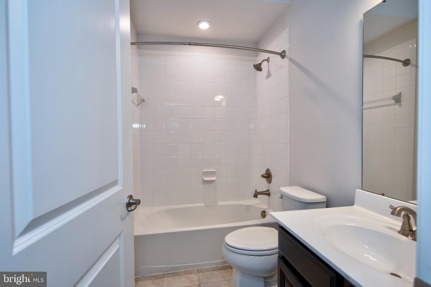 10129 Campbell Blvd Property Photo 26
