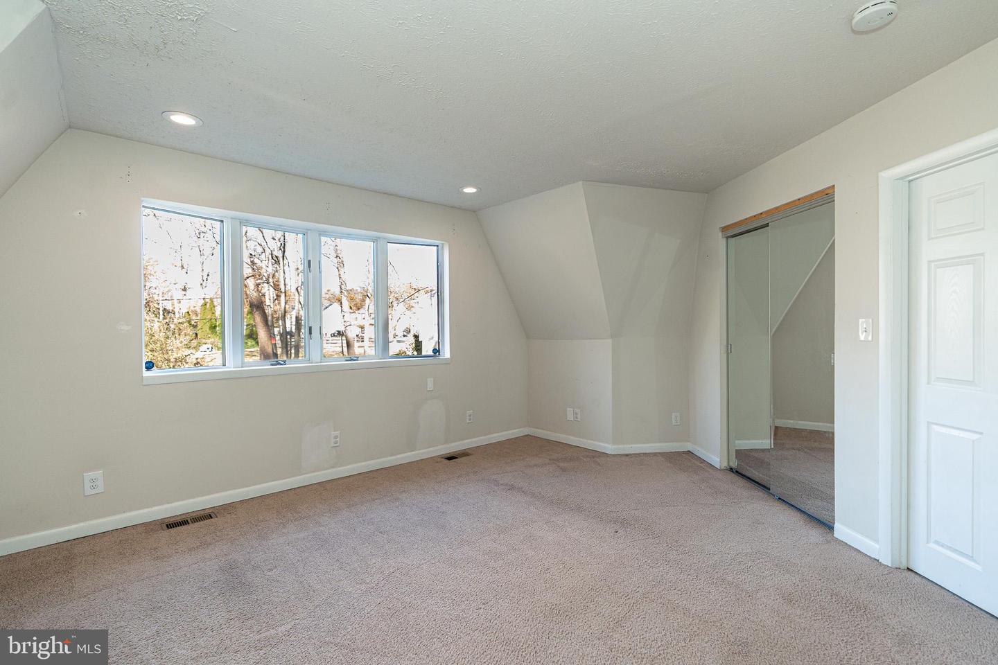 811 Cedar Ave Property Photo 7