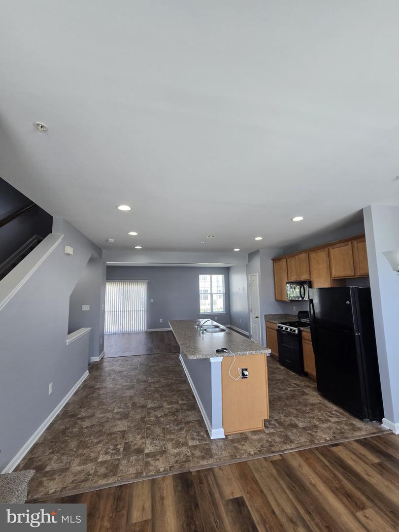 7720 Village Park Dr Property Photo 10