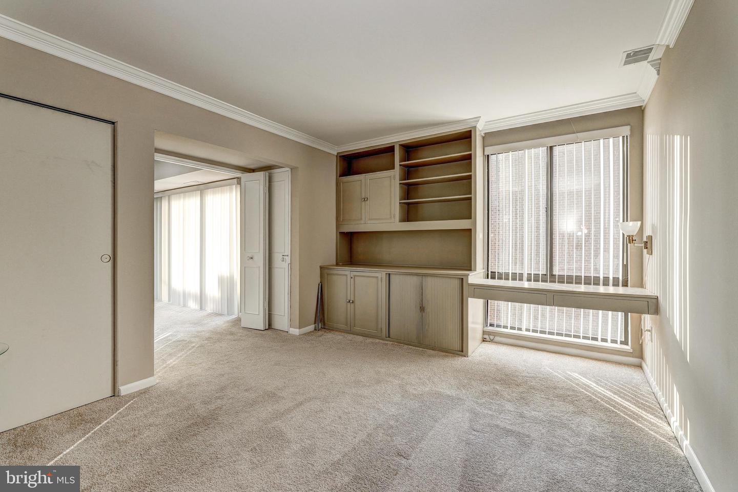 7 Slade Ave #607 Property Photo 15