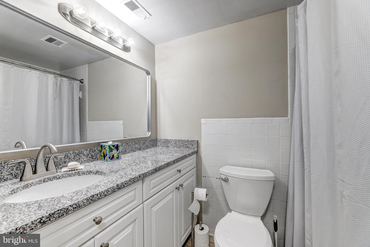 7 Slade Ave #607 Property Photo 16