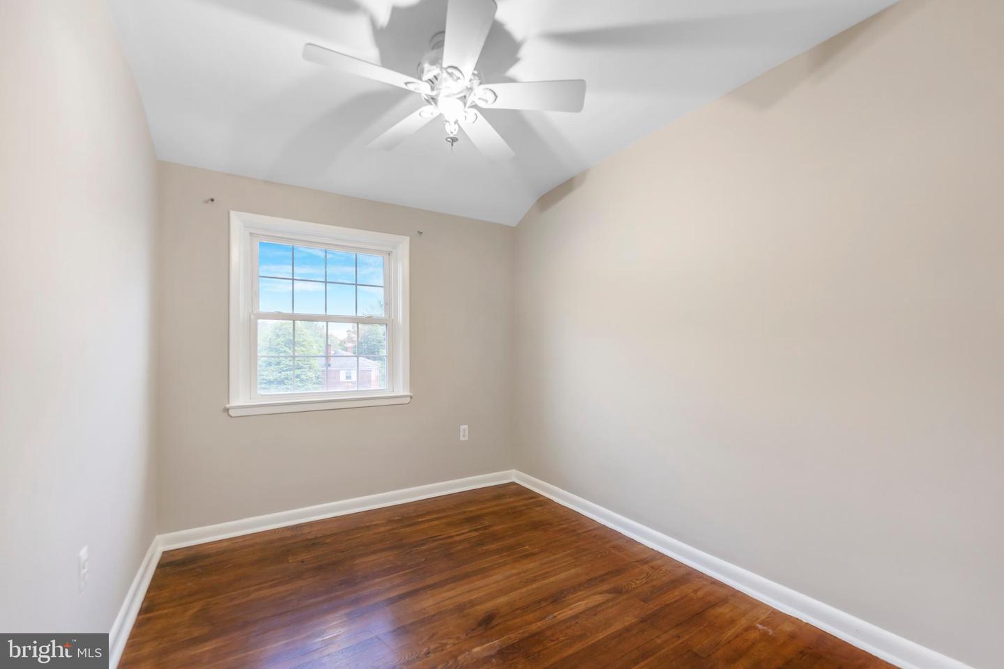 1302 Crownfield Ct Property Photo 27