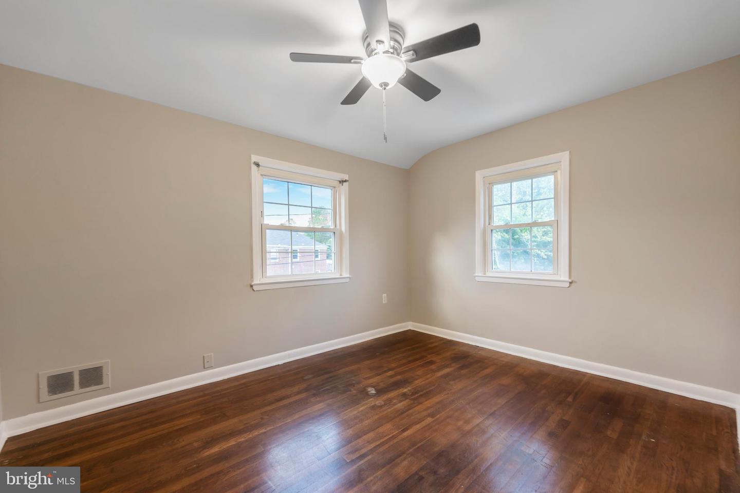 1302 Crownfield Ct Property Photo 29