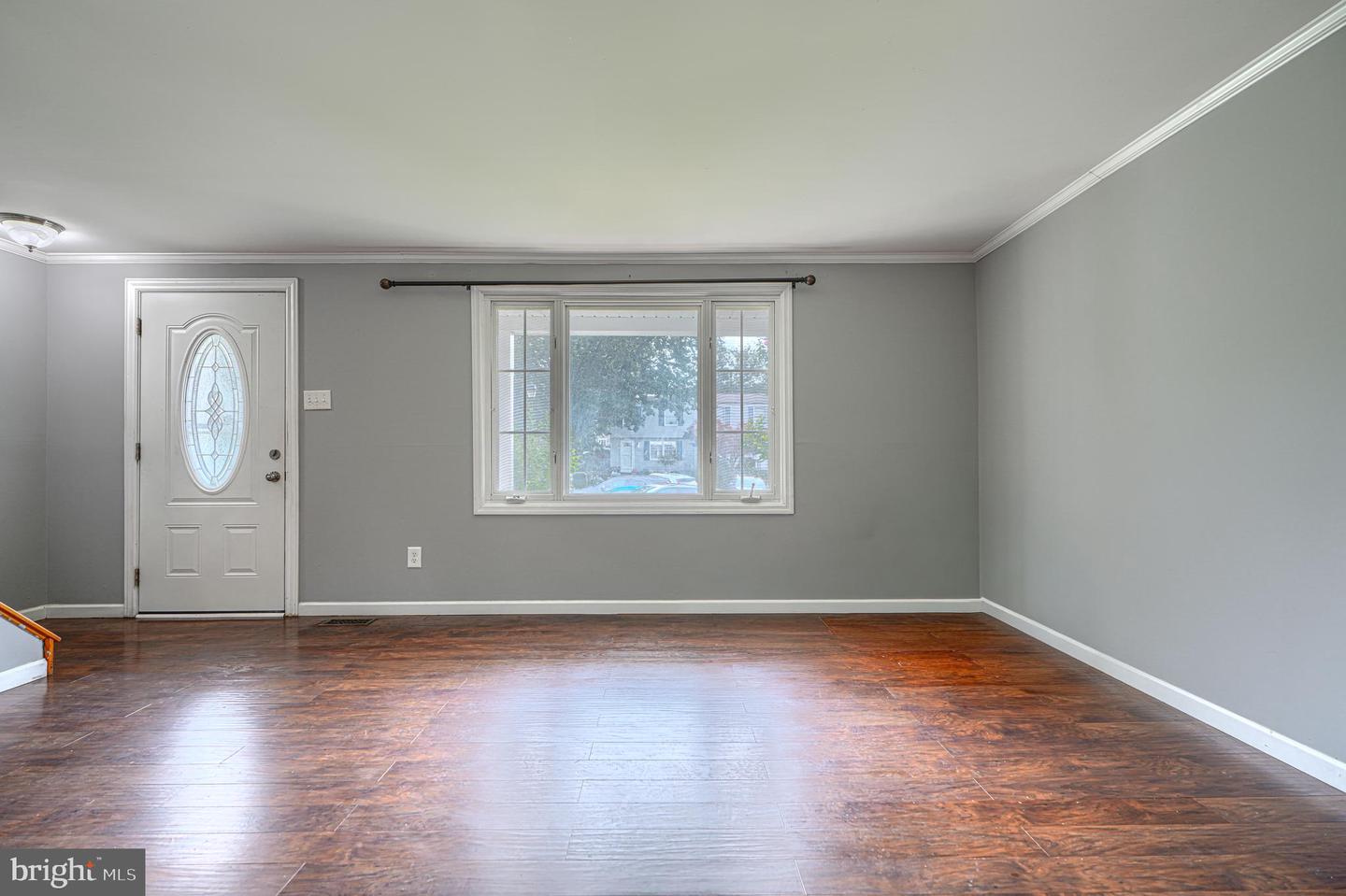 7 Ambolin Ct Property Photo 4