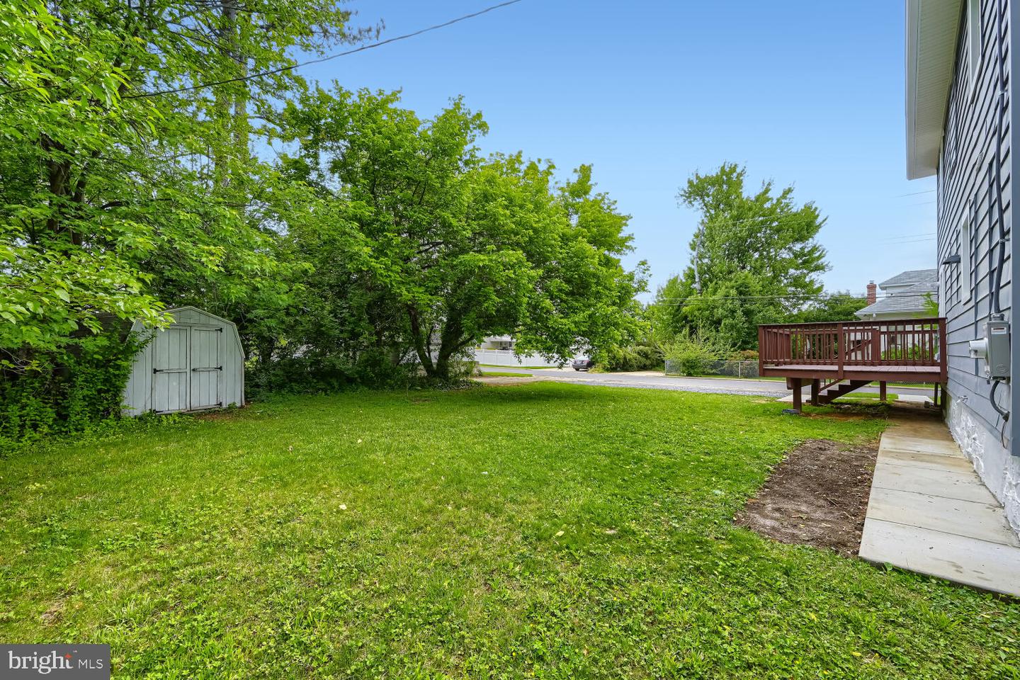 100 Clarendon Ave Property Photo 35