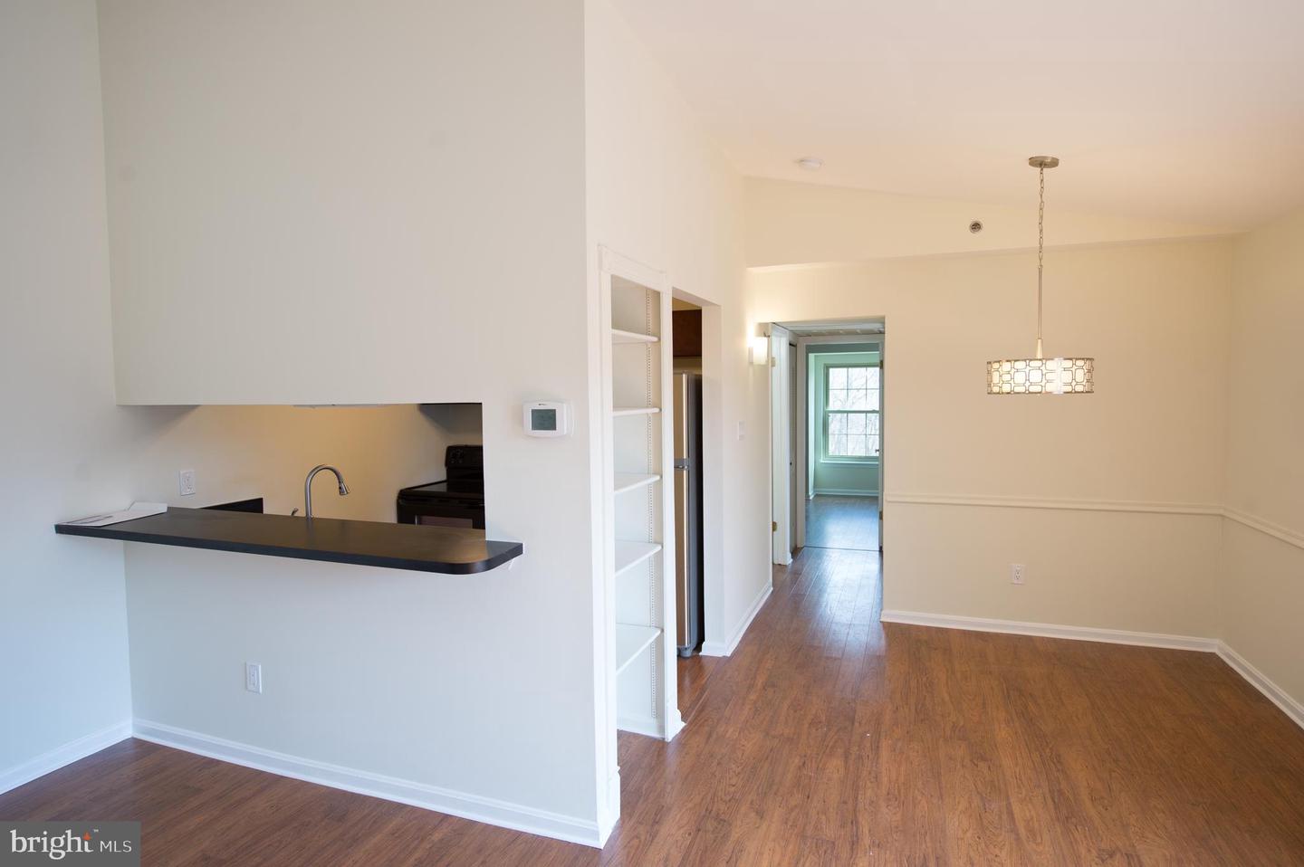 1260 Sugarwood Cir #302 Property Photo 6