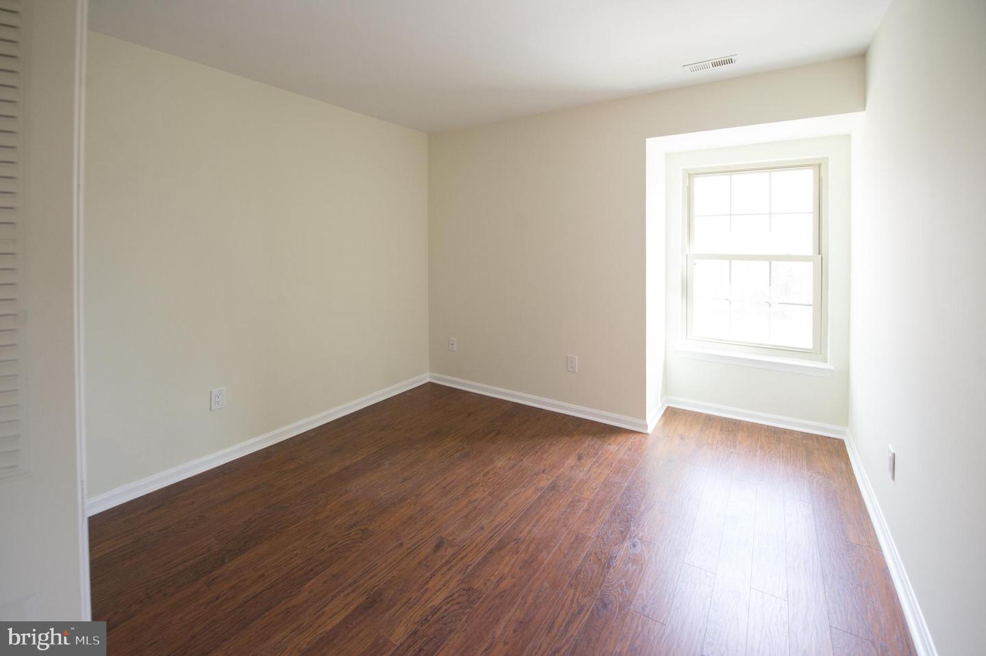 1260 Sugarwood Cir #302 Property Photo 14