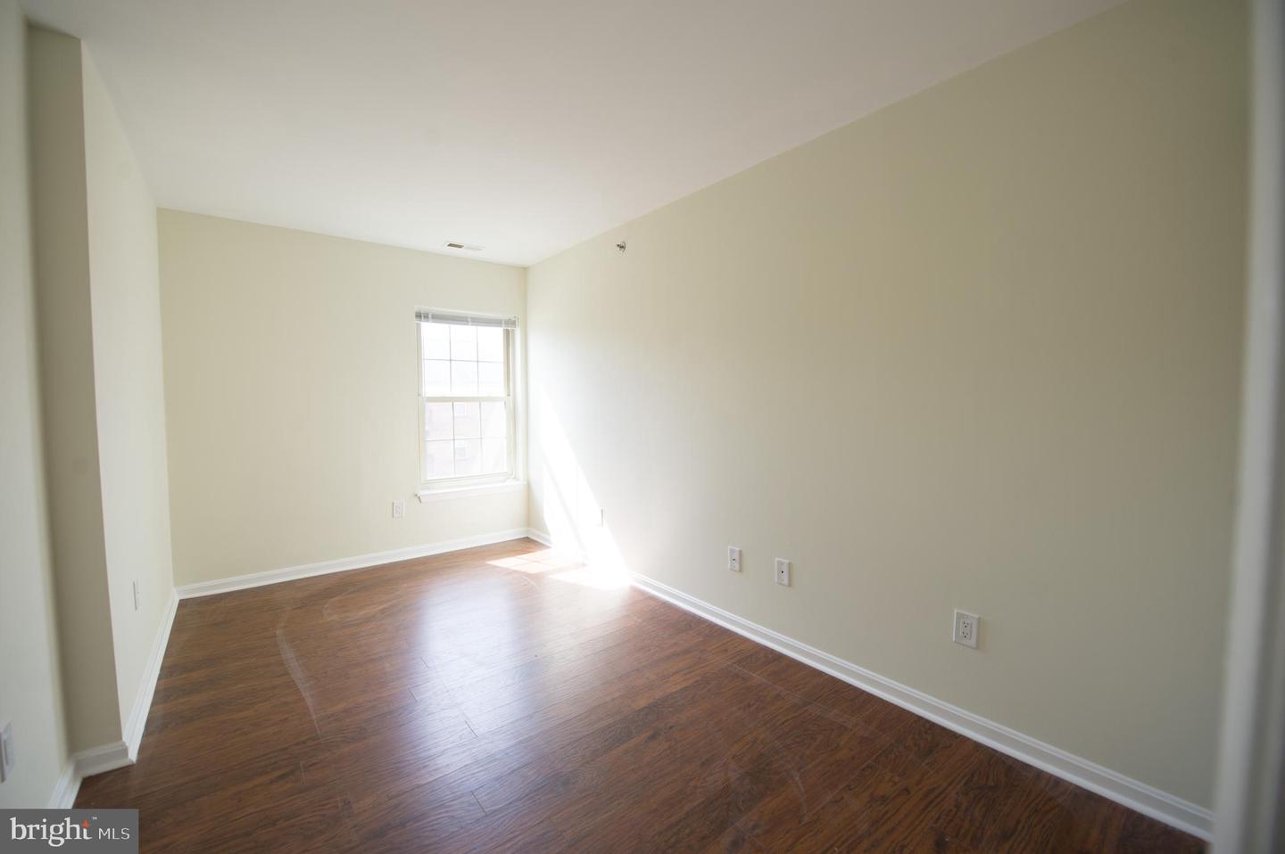 1260 Sugarwood Cir #302 Property Photo 24