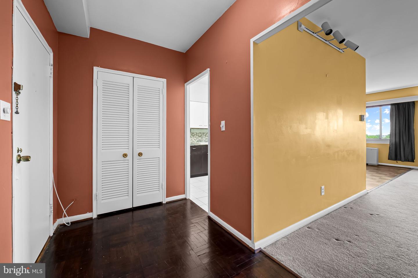 11 Slade Ave #804 Property Photo 5
