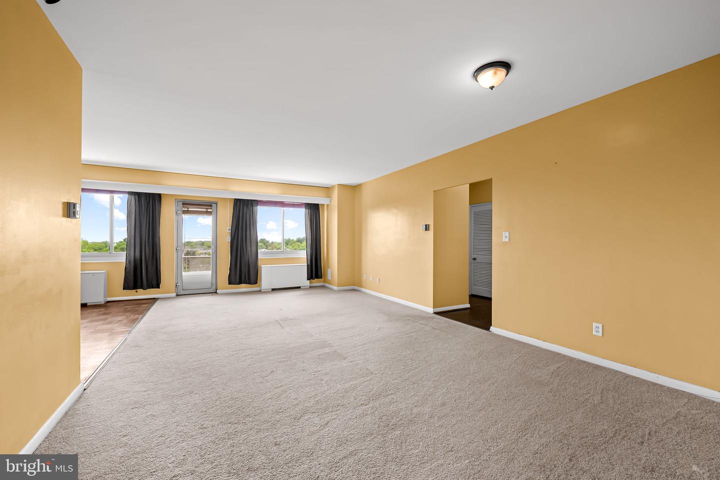 11 Slade Ave #804 Property Photo 6