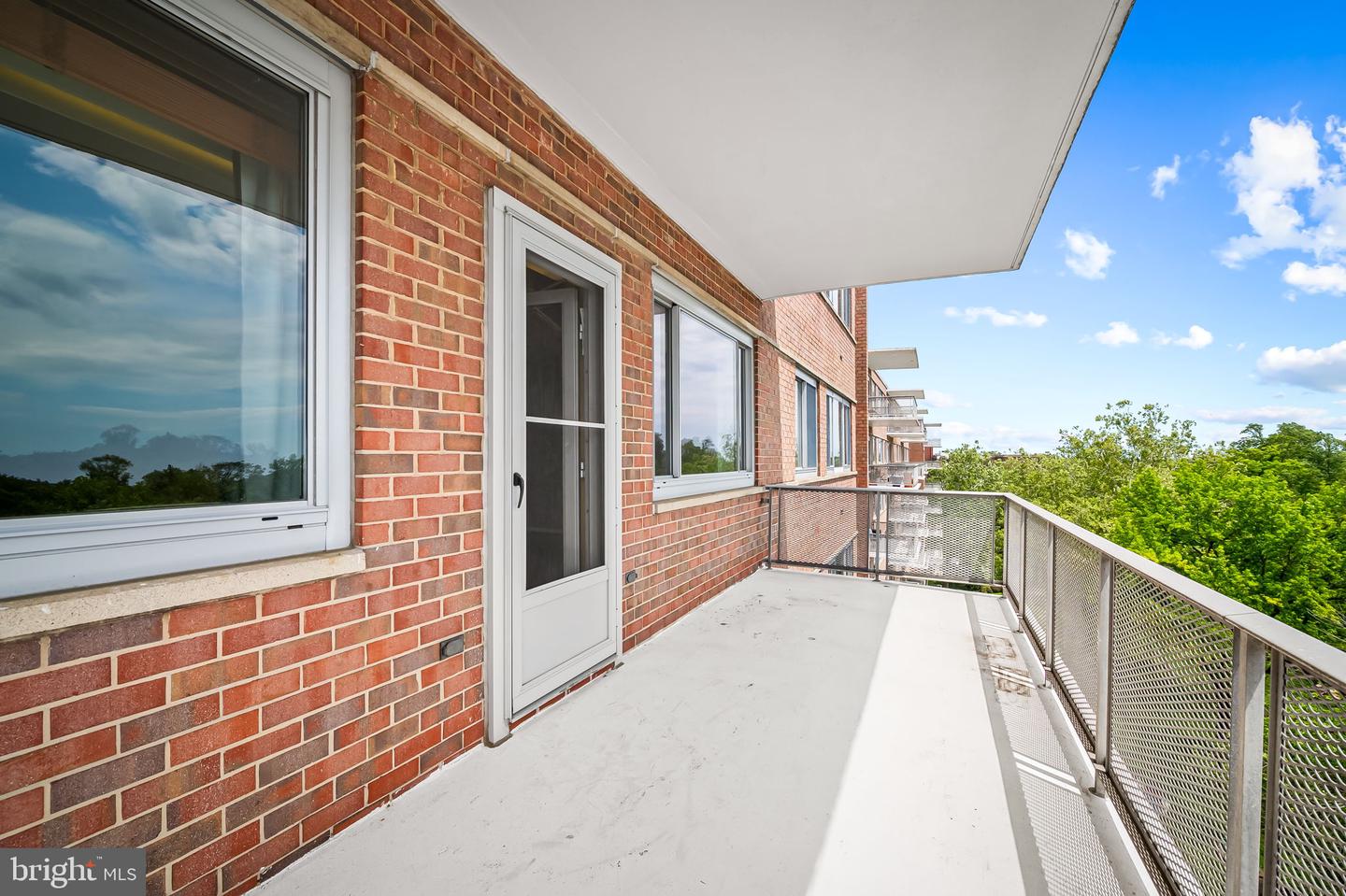 11 Slade Ave #804 Property Photo 29