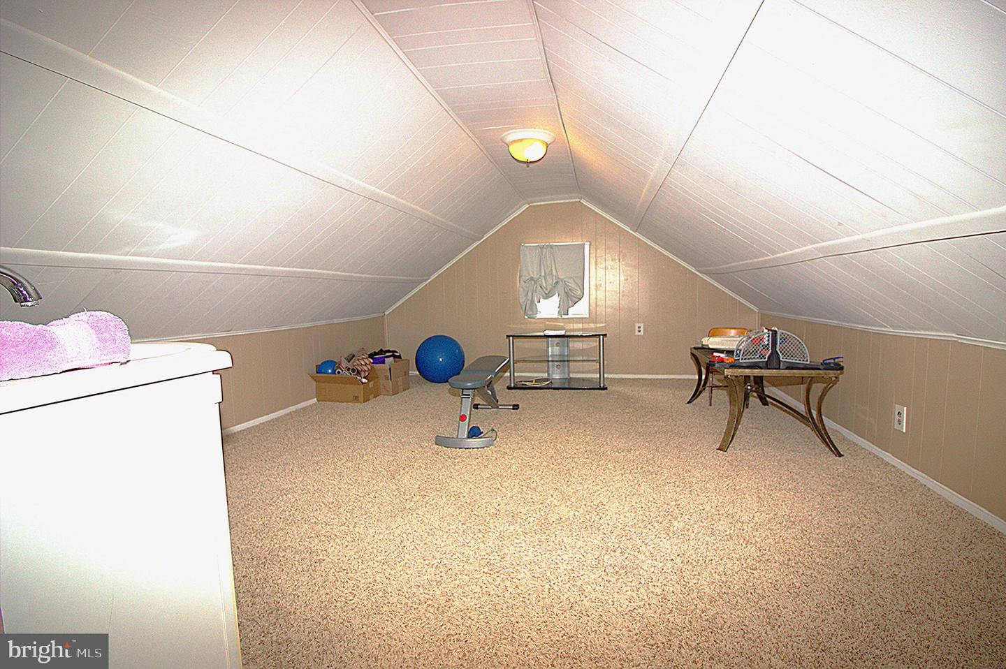 8614 Wendell Ave Property Photo 20
