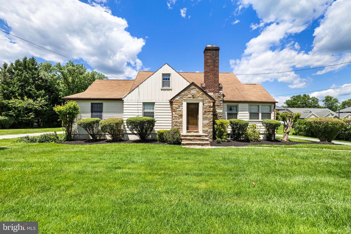 210 W Timonium Rd Property Photo 1
