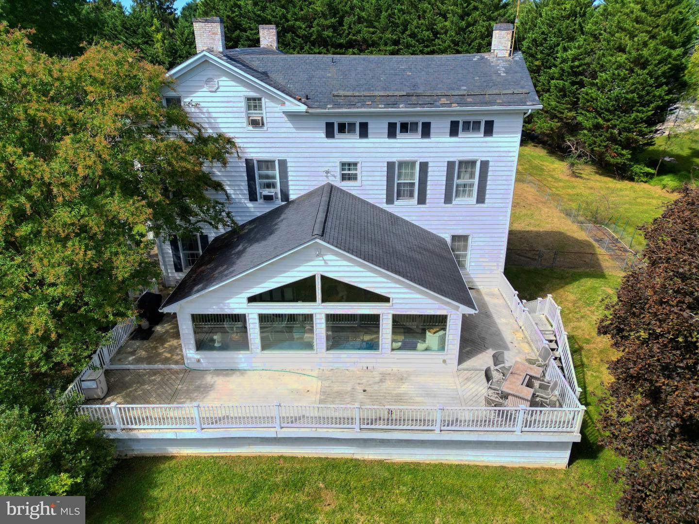 10711 Anglo Hill Rd Property Photo 3