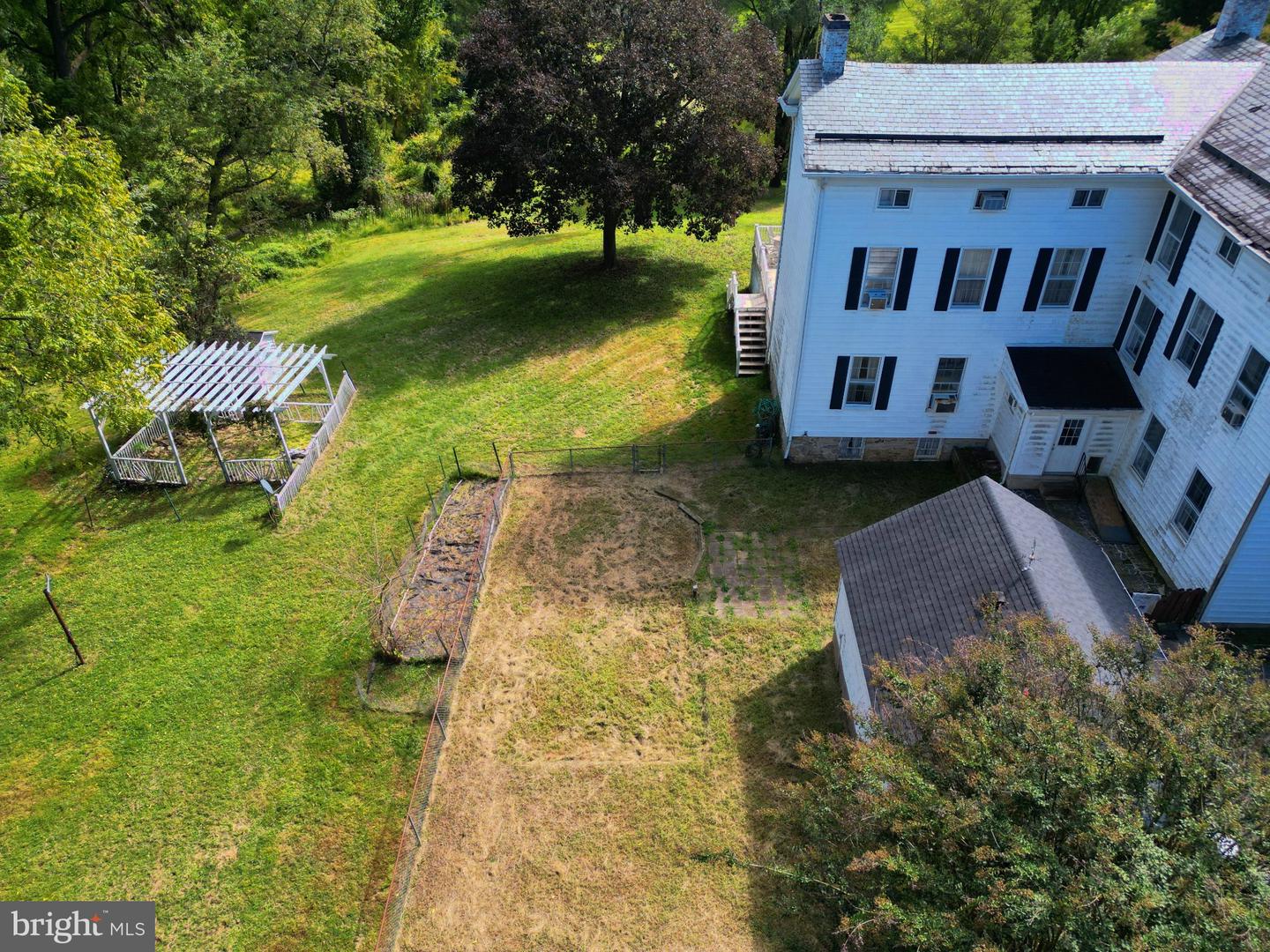 10711 Anglo Hill Rd Property Photo 4