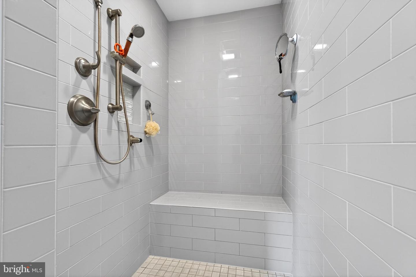 2410 East Ave Property Photo 40
