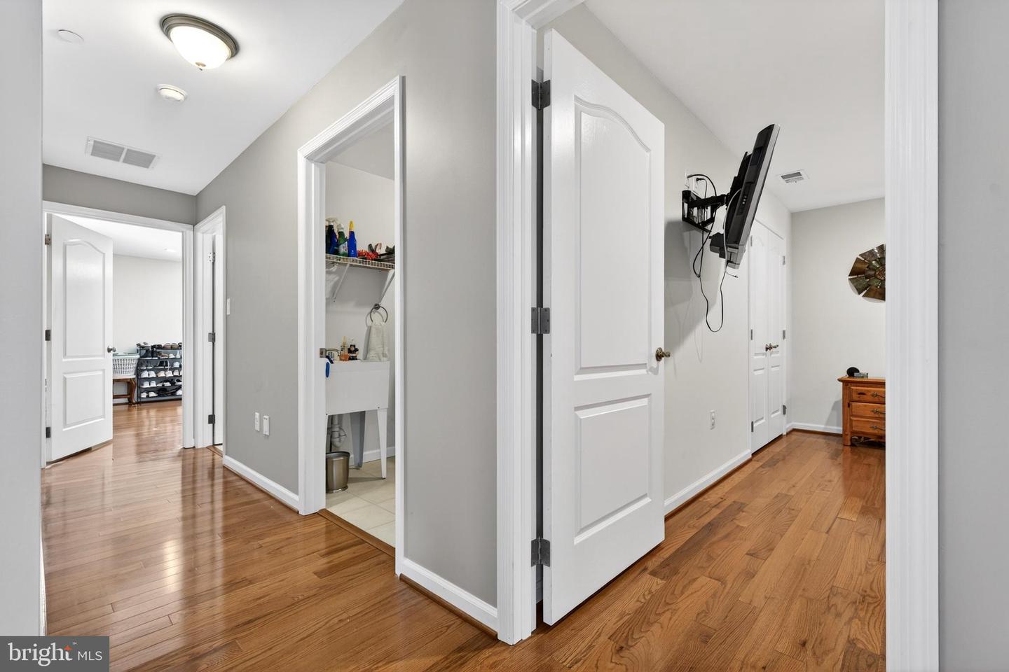 2410 East Ave Property Photo 42