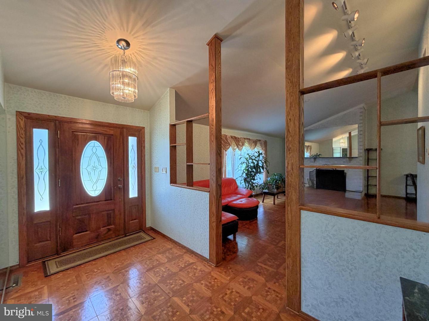 4 Jonathans Ct Property Photo 5