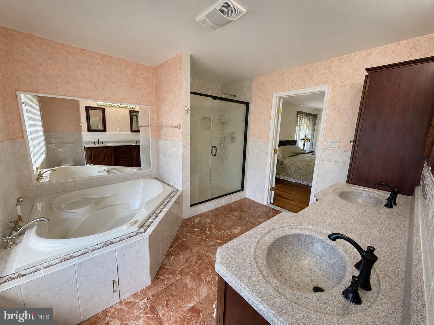 4 Jonathans Ct Property Photo 15