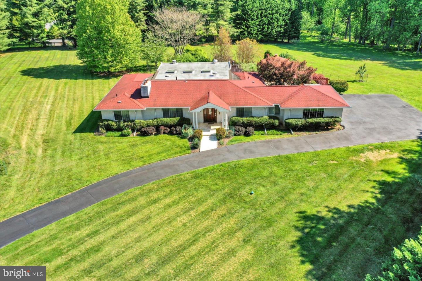 4 Jonathans Ct Property Photo 32