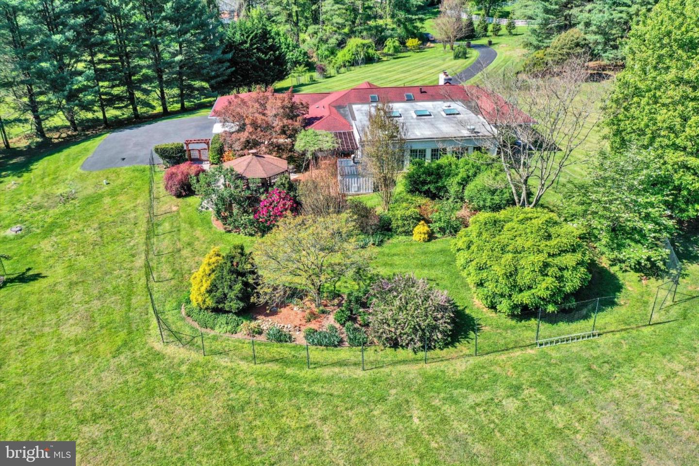 4 Jonathans Ct Property Photo 34