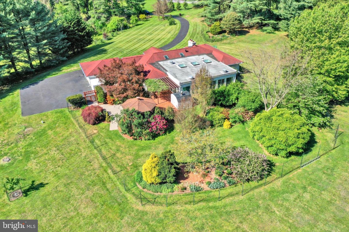 4 Jonathans Ct Property Photo 35