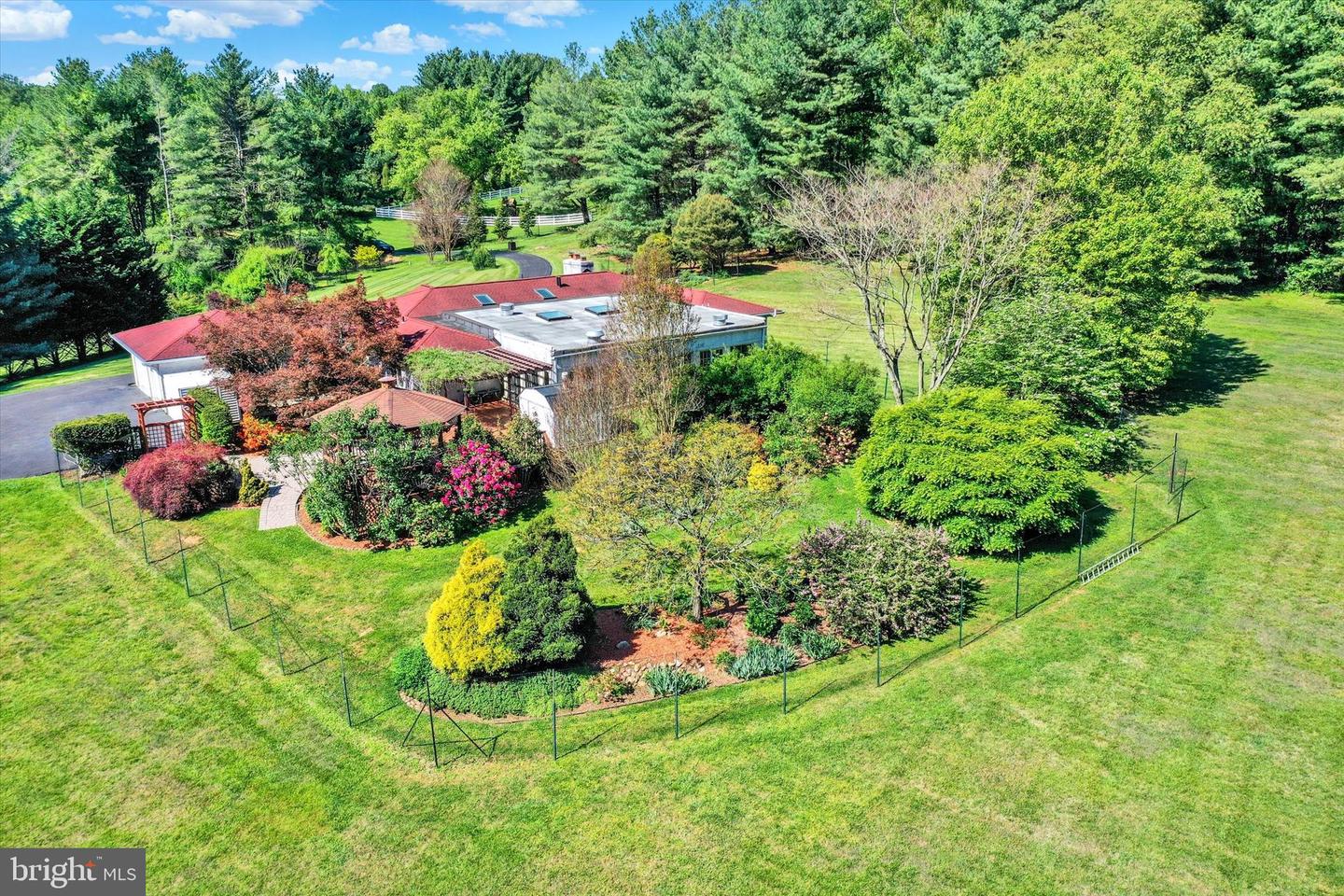 4 Jonathans Ct Property Photo 36