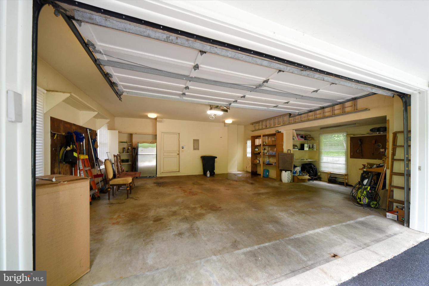 11 Caveswood Ln Property Photo 69