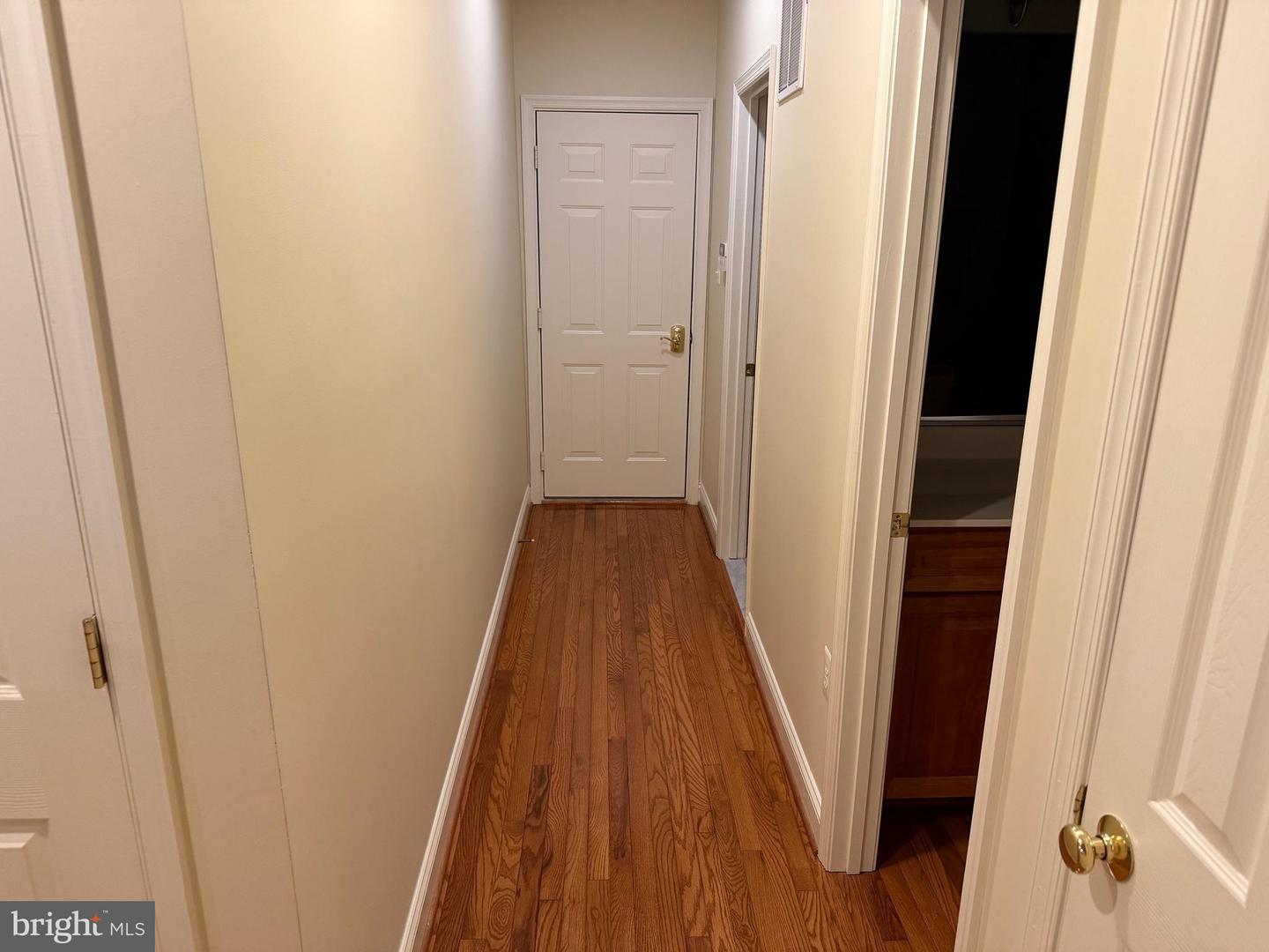 615 Strandhill Ct Property Photo 8