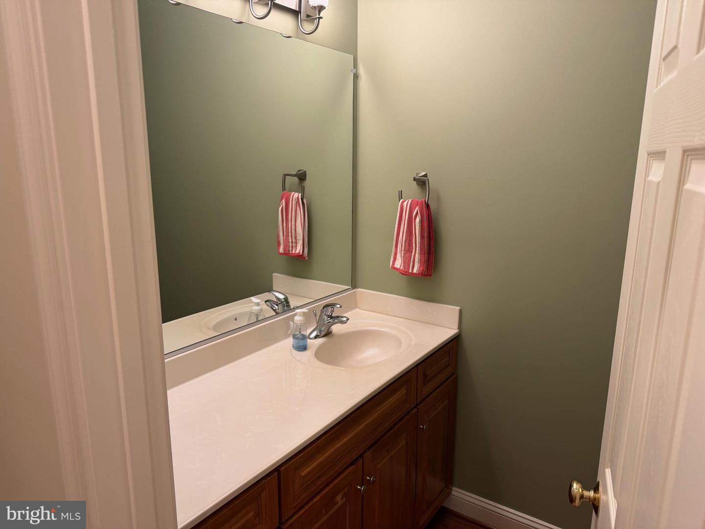 615 Strandhill Ct Property Photo 9
