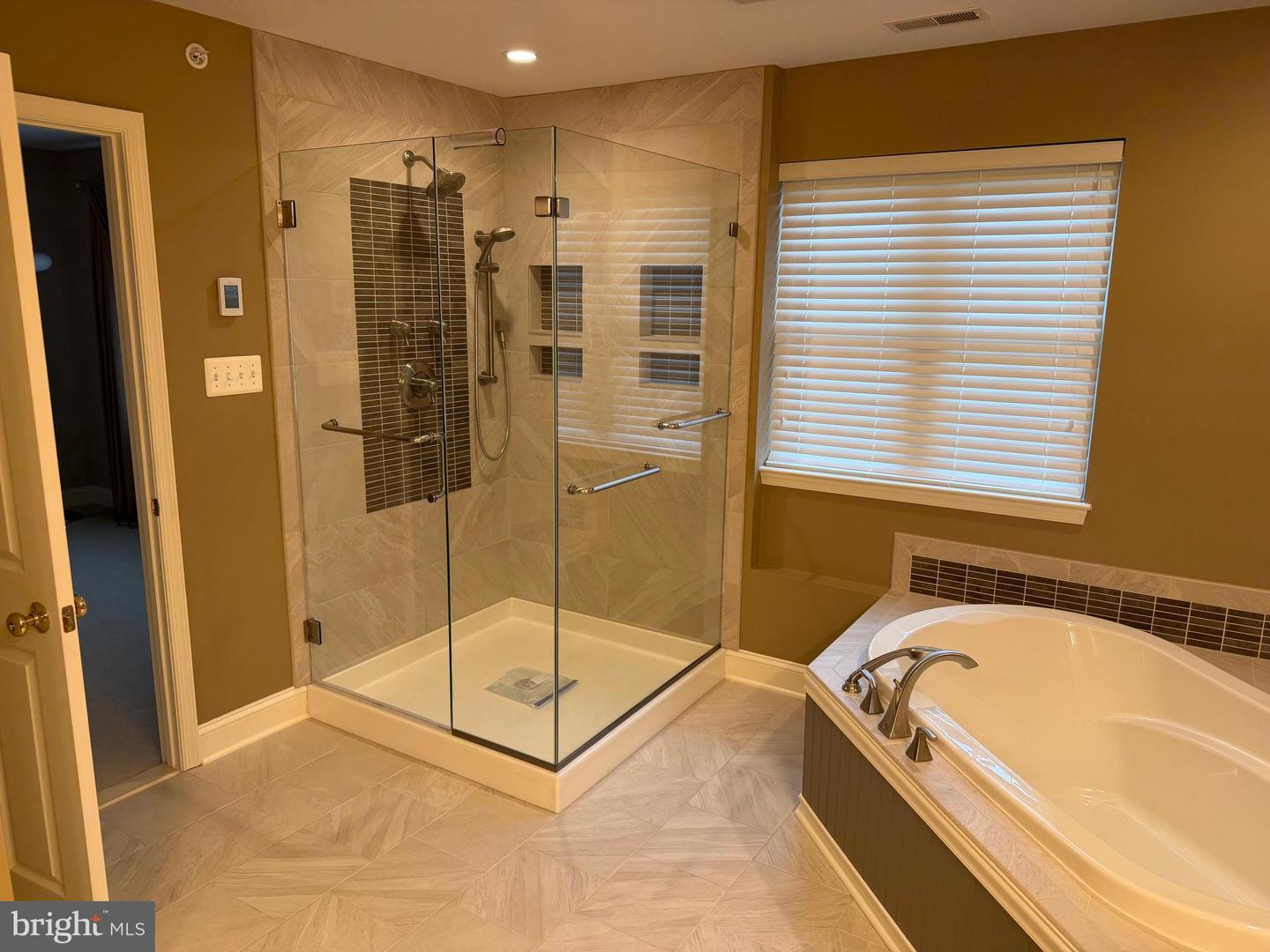 615 Strandhill Ct Property Photo 12