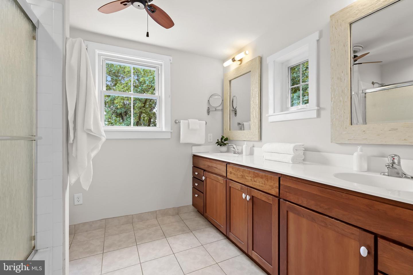 923 Arran Rd Property Photo 40