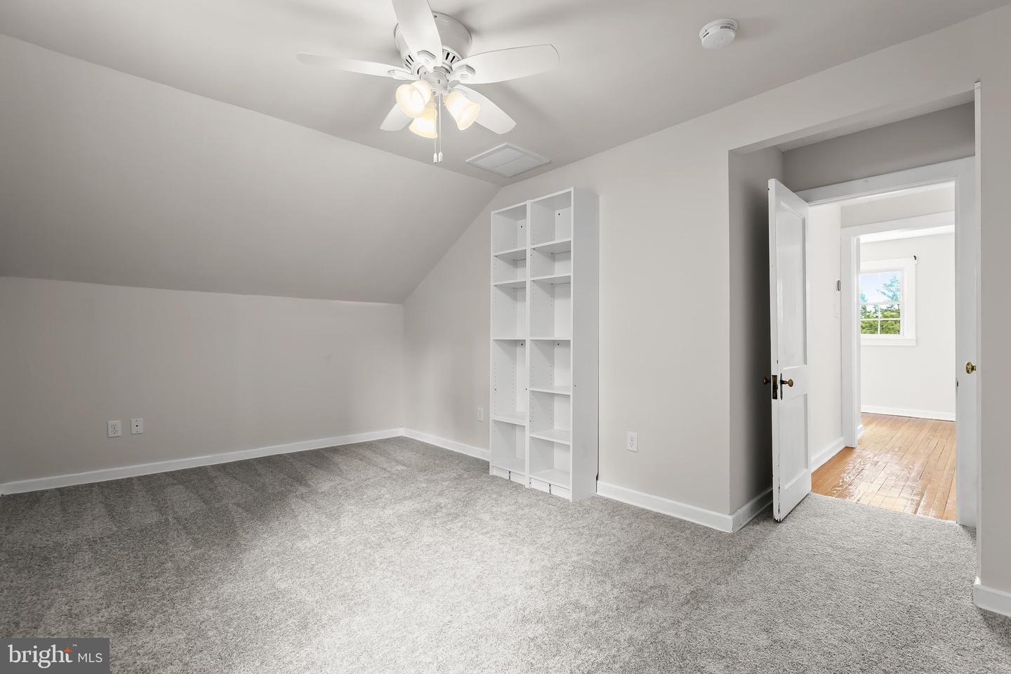 923 Arran Rd Property Photo 60