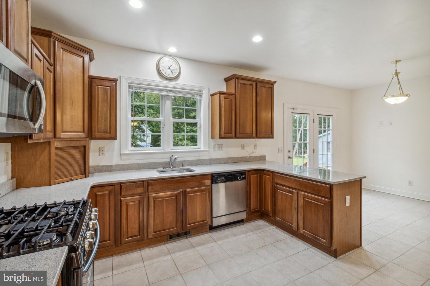 9818 Lyons Mill Rd Property Photo 15