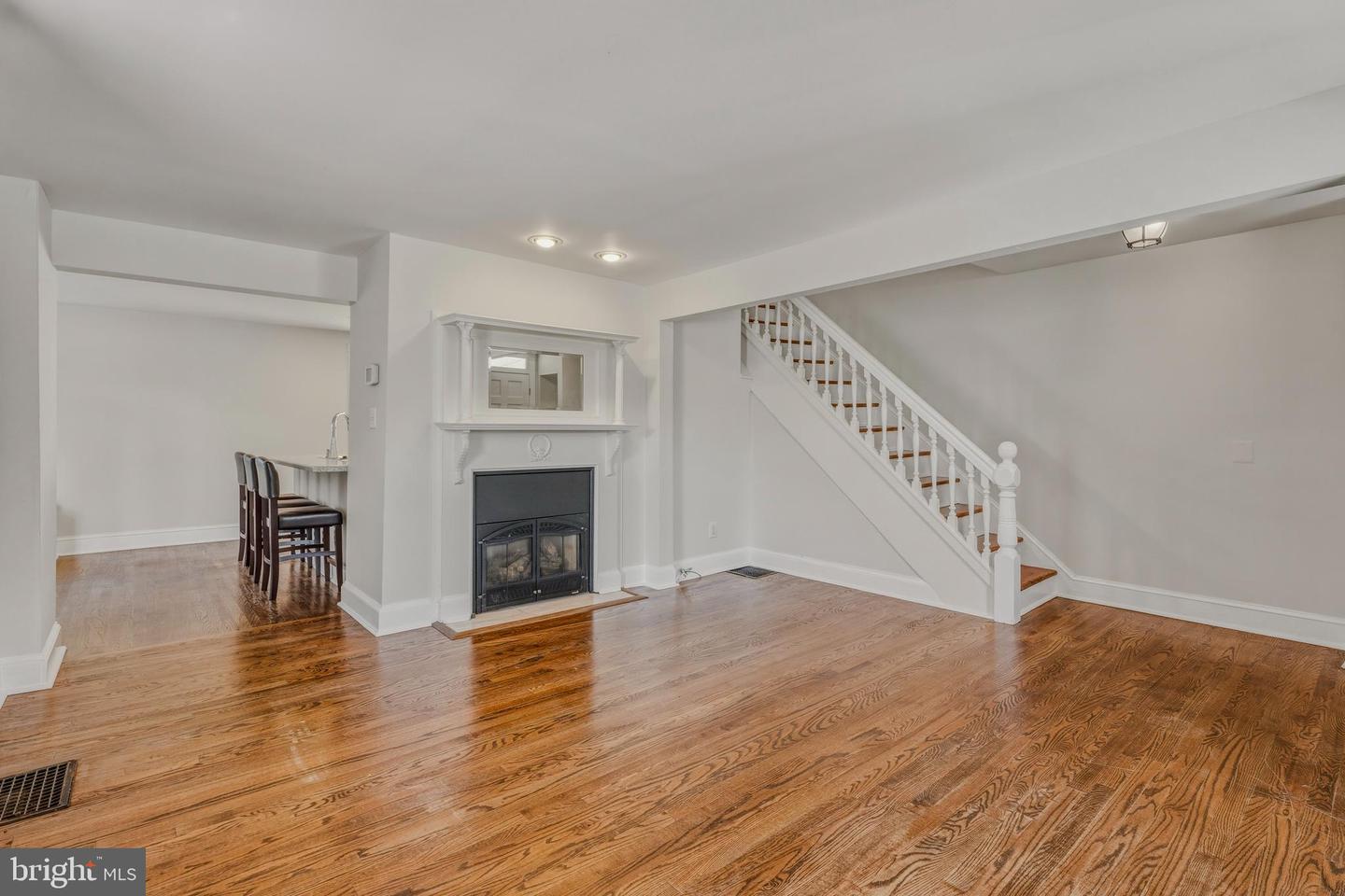 309 Lennox Ave Property Photo 5