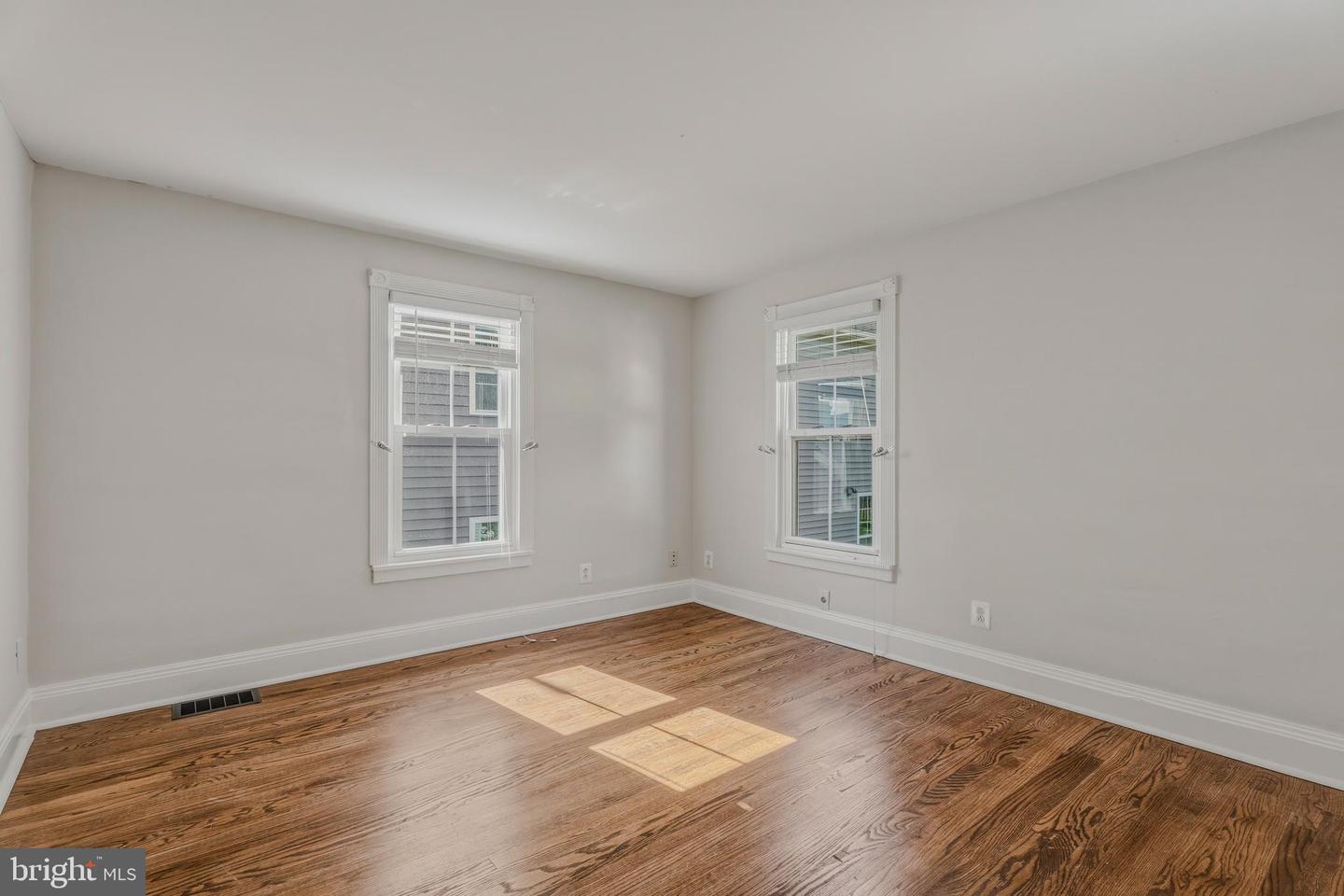 309 Lennox Ave Property Photo 21