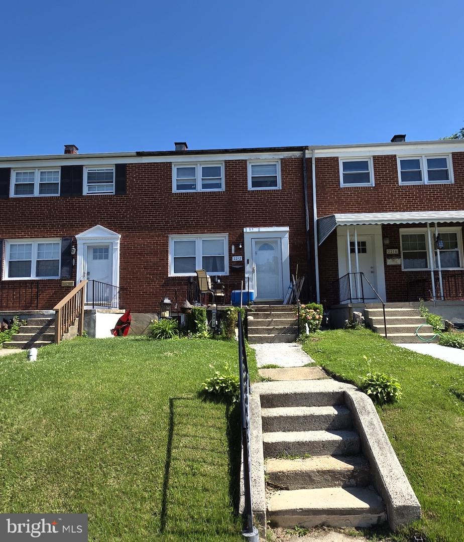 2212 ELLEN AVE Property Photo 1
