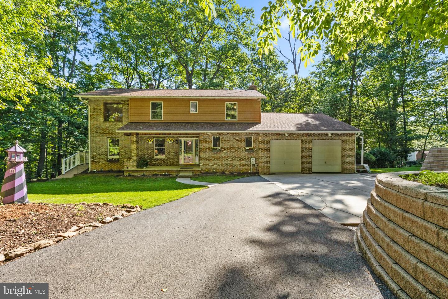 10 BROOK VALLEY CT