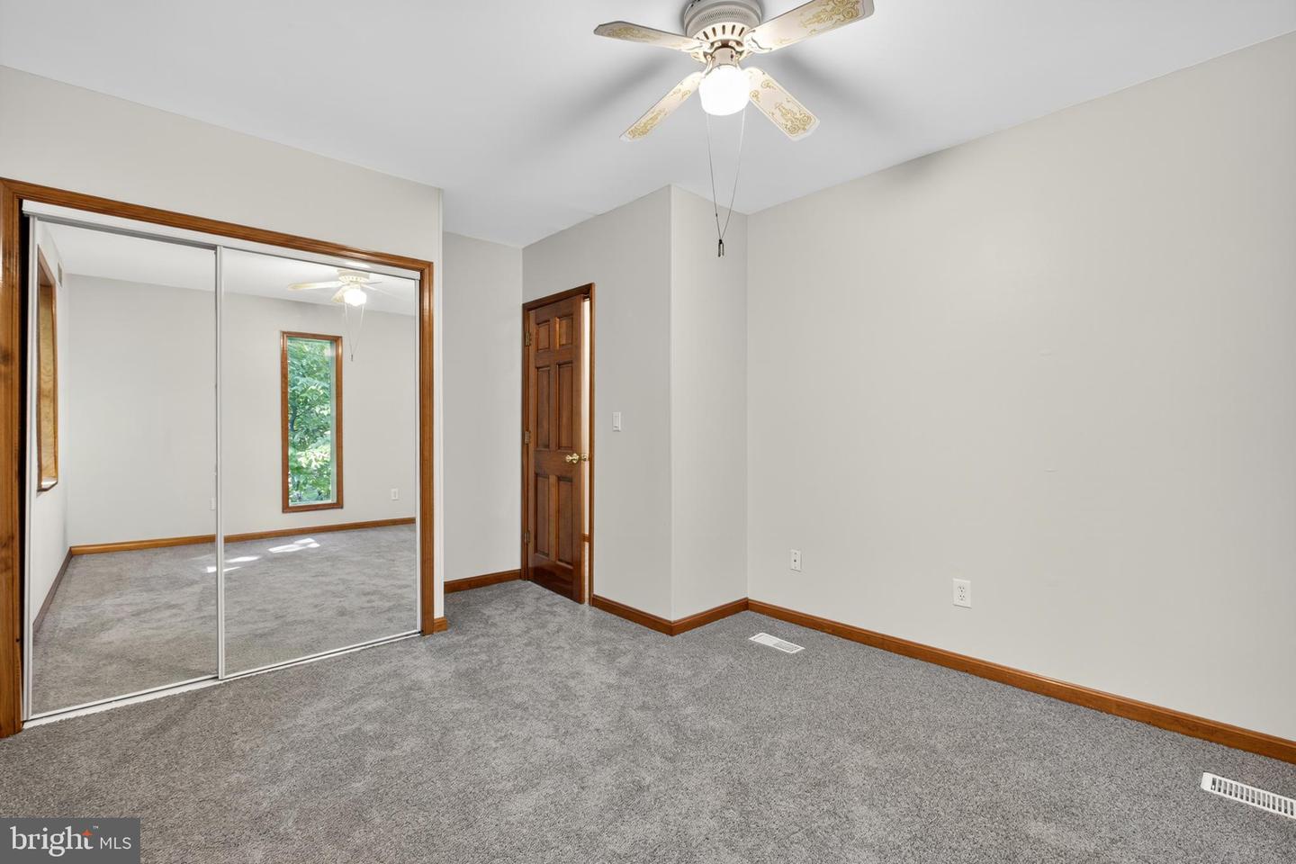 10 Brook Valley Ct Property Photo 22